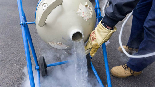 用液氮罐到出液氮